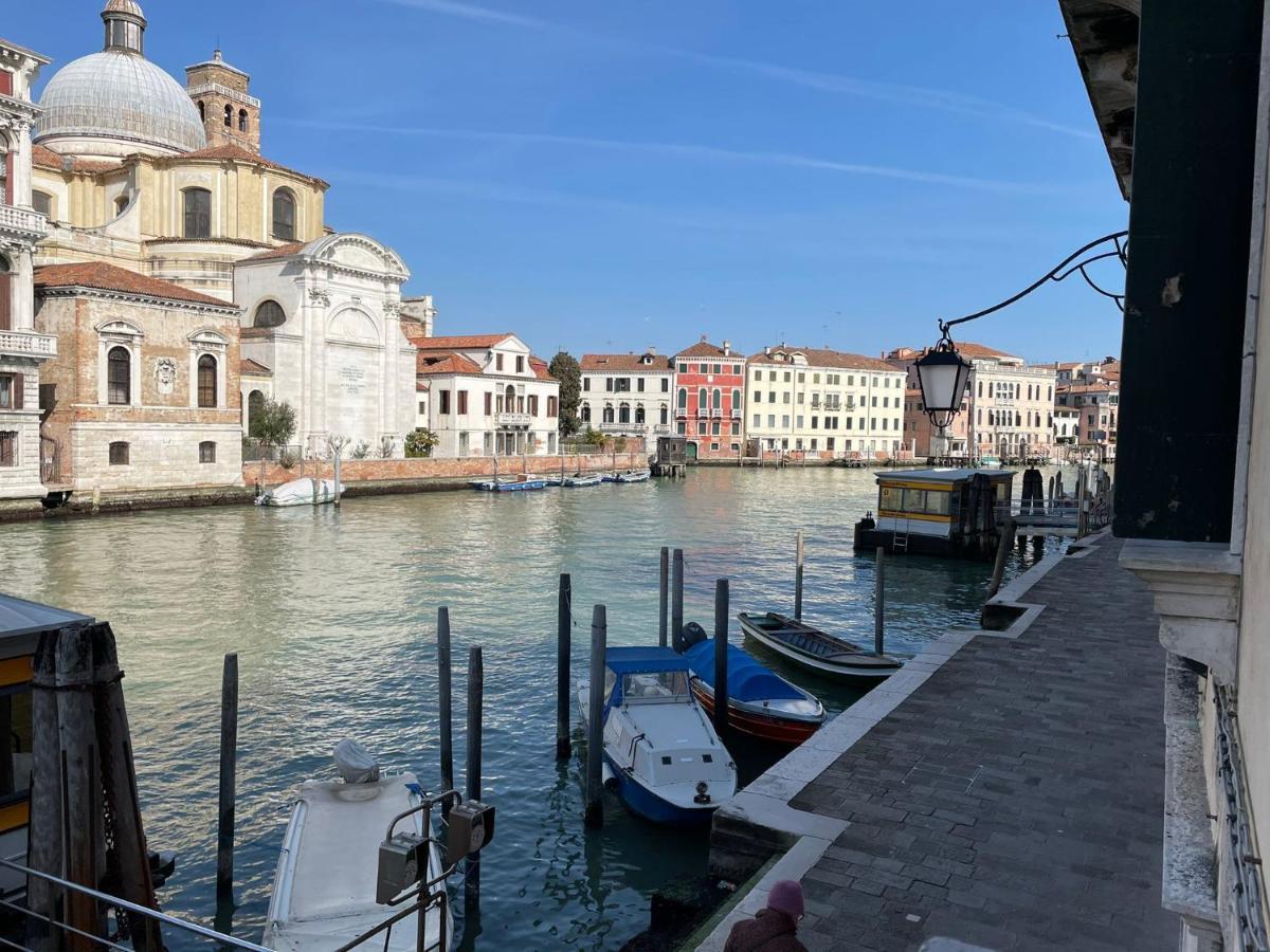 Canal Riva De Biasio Affittacamere